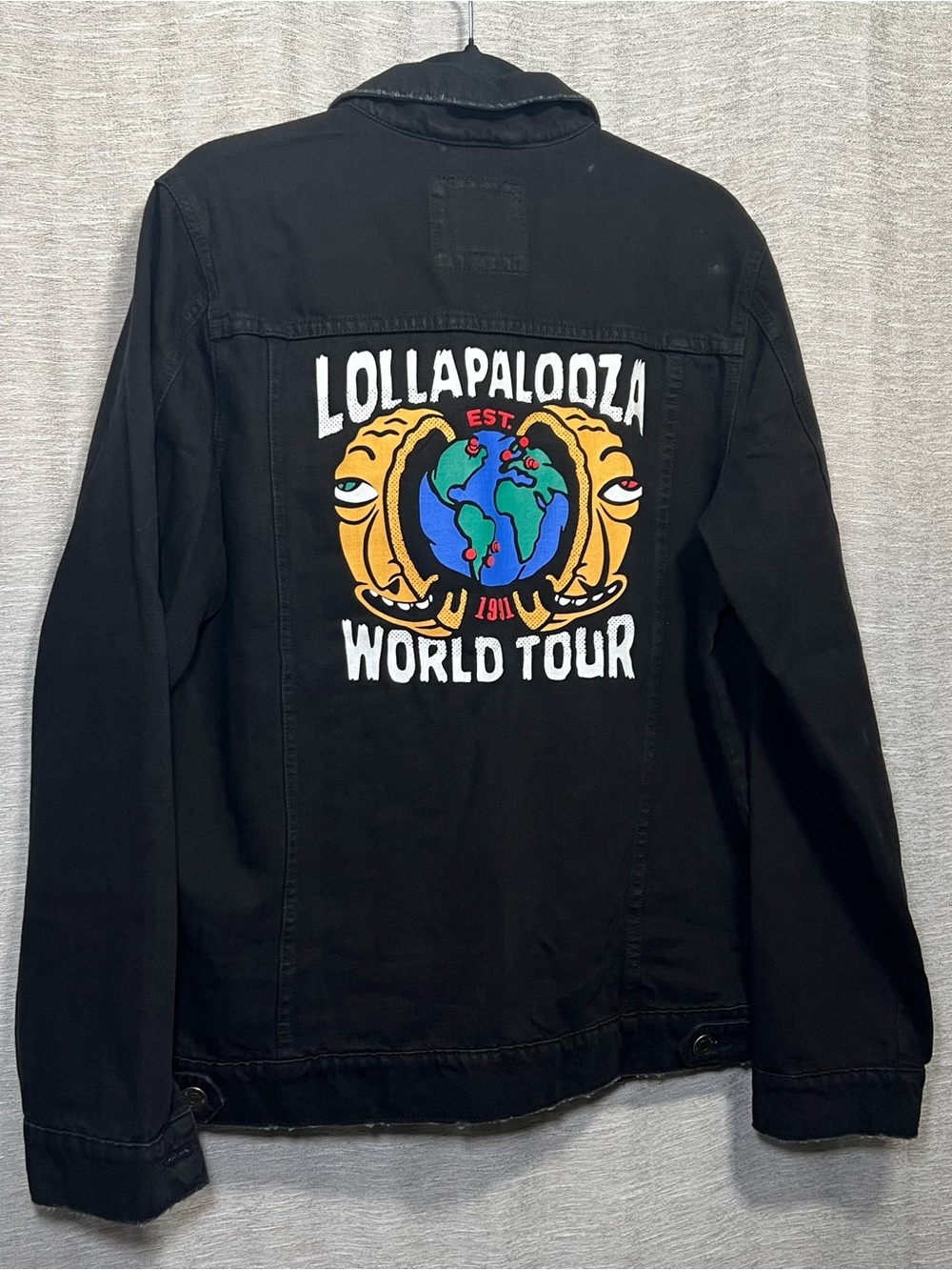 Strata Lollapalooza World Tour Black Denim Jacket XL Graphic Trucker Streetwear - Picture 12 of 15